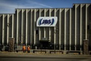 周易起卦陷入丑闻的巴西肉类巨头JBS在美上市 首日开盘报13.65美元